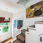 Unique 2bed flat in iconic Portobello Rd w terrace